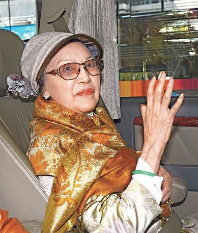 香港演员李香琴去世,被称巨星母亲,周润发万梓良都是她干儿子