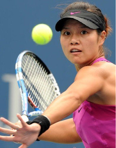 女网传奇人物李娜:从冠军到妈妈,她最想教给孩子的是这件事.