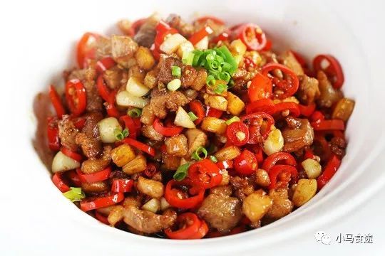 辣子肉丁碎米鸡丁四色鱼丁酸萝卜炒鸭丁四道川味家常菜做法