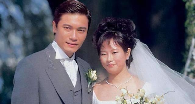tvb视帝罗嘉良抛弃丑妻娶小12岁苏岩如今教科书级报复来了