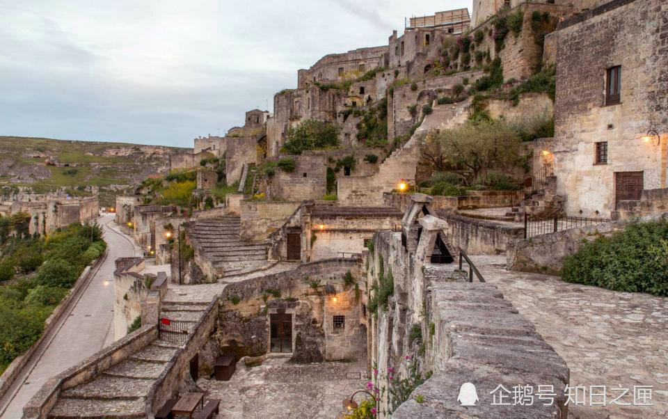 垂死之城意大利孤傲的天空之城奇维塔