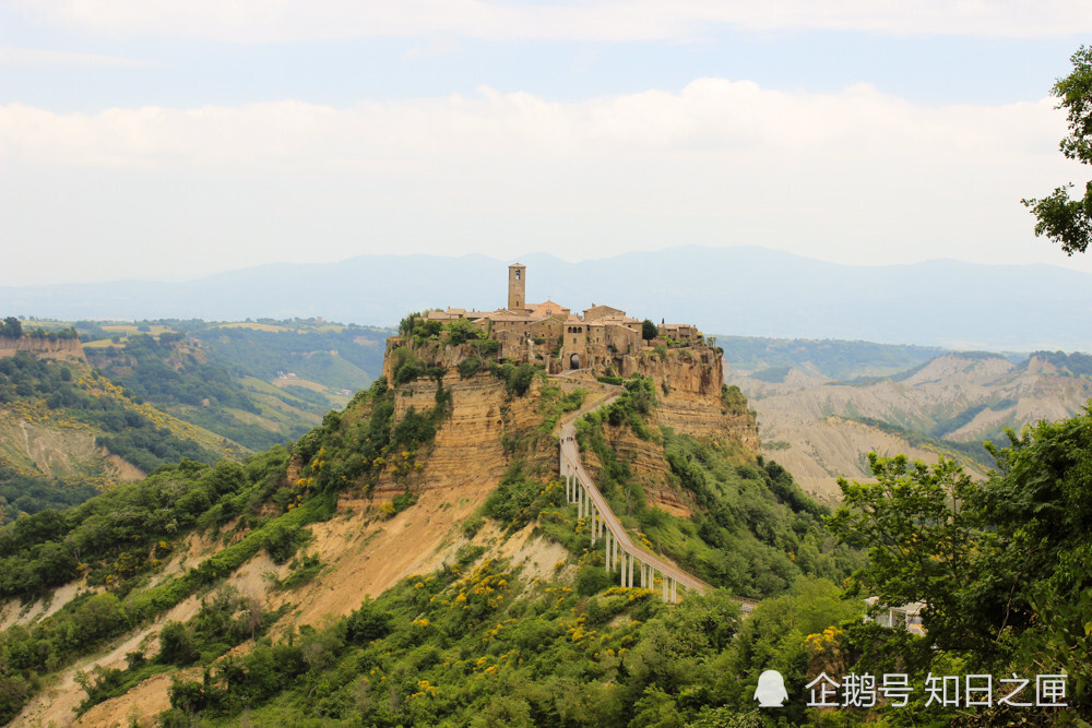 垂死之城意大利孤傲的天空之城奇维塔
