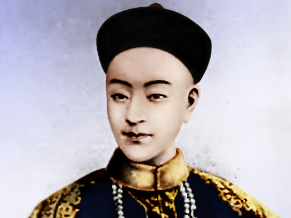 儿子叫德善,生平事迹不详;女儿姓名不详,许配给多罗贝勒载澍为嫡福晋