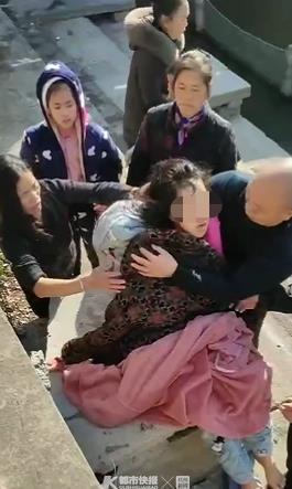 模仿电视剧抢救情节,浙江"光头哥"从河里救上两女子,女儿称爸爸是大