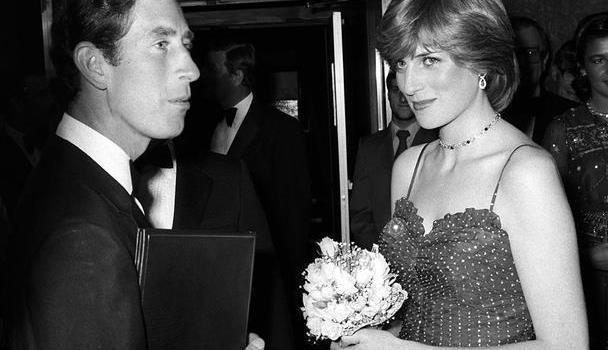 英国女王老公才是王炸发现查尔斯出轨这位爹给了个好建议