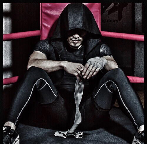 丘子健拳手造型写真 男人味十足