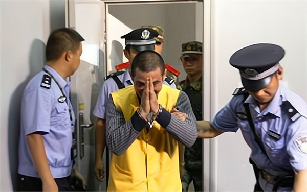 回顾深圳杀人情侣借招工幌子杀害12名花季少女事后毁尸灭迹