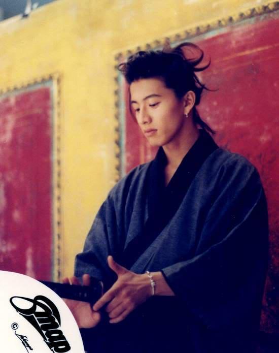 48岁木村拓哉晒照双下巴抢镜穿和服混搭爵士帽痞帅事业回春新剧收视高