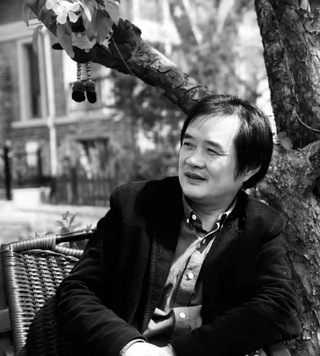 朱天曙和书法专业同学谈写论文