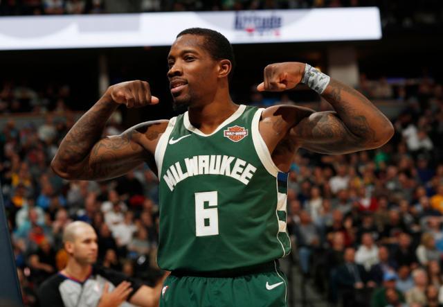 其次,布莱德索现在在防守端的劣势越来越大,其实鹈鹕的用人管理也有