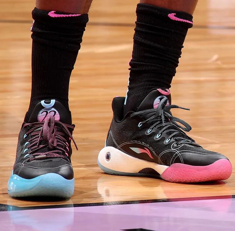 "大 jb"抢先上脚!驭帅 14low 首次曝光!