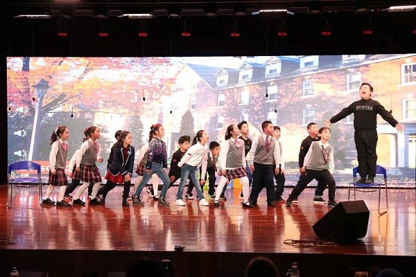 上海市学生戏剧展演 营造向上的校园文化环境
