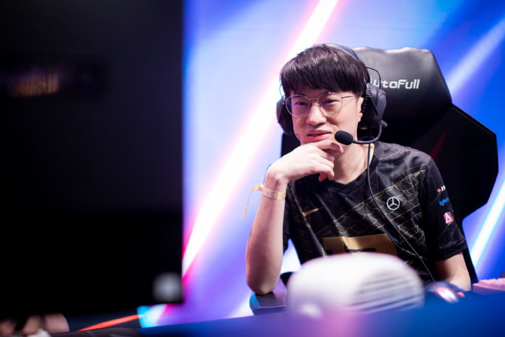 阿乐春季赛签约了,传言为rng战队,但lng更有可能