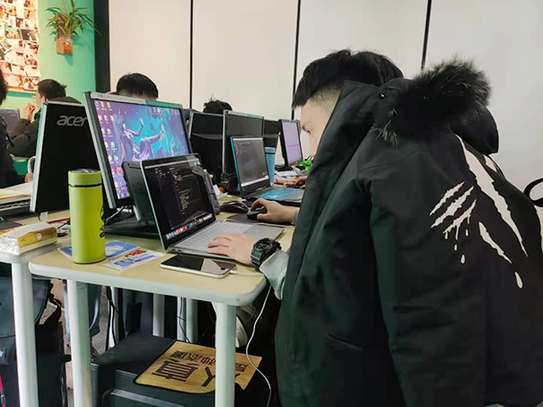 10款 好用的php 編輯器_哪款蒸臉器好_控魚用路亞鉗好還是控魚器好