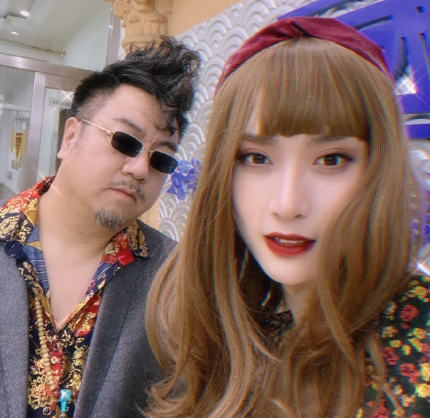 被沈腾误会,跟刘德华合影,这个女装大佬带着老师的coser路越走越远