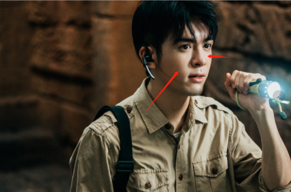 终极笔记曾舜晞面部不自然眼睛过大颇突兀让人有些出戏