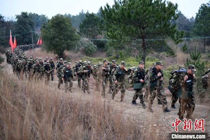许书灿 摄1月4日,武警江西总队新年度开训动员大会在南昌举行.
