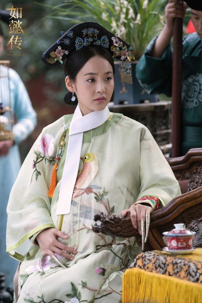 颖嫔的人生,无疑是让人羡慕的,不仅有一个好的家世,自己也有一个好的