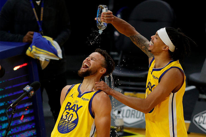 深度译文又现日天一役库里用62分的逆天表现证明自己的统治力