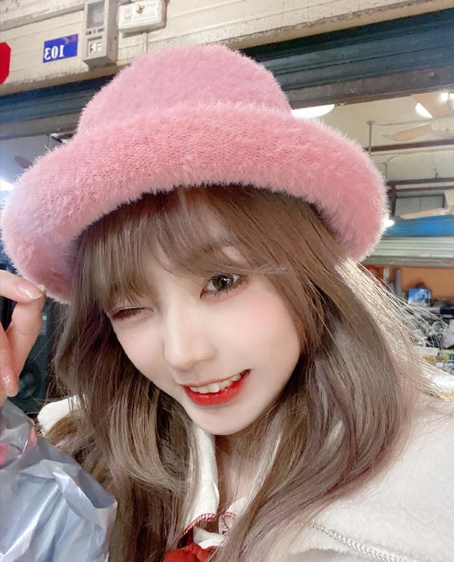 十年coser就这水平小娇妻郝一点路拍图太奇怪眼睛一大一小太不对称