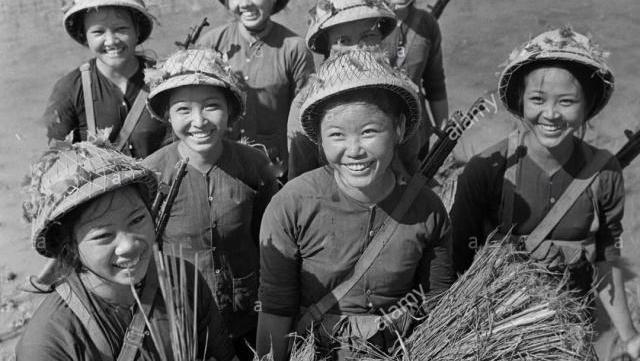 辨别越南女特工成我军难题,张万年总结三招:一撩二看三嗅嗅