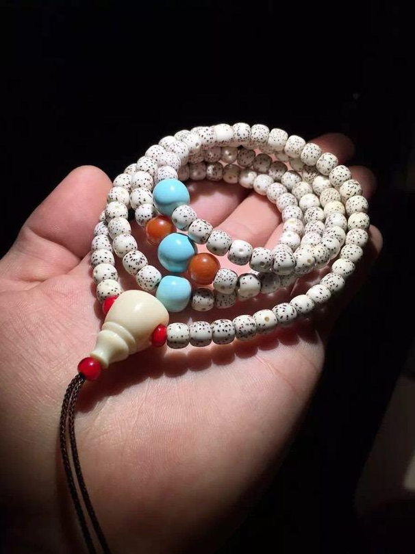 星月菩提和绿松石搭配这样盘玩可以一起包浆变色