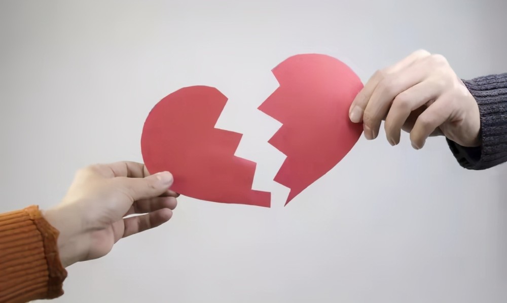 一件32码内衣终结了一场婚礼,没有新娘的婚礼只剩新郎的独角戏