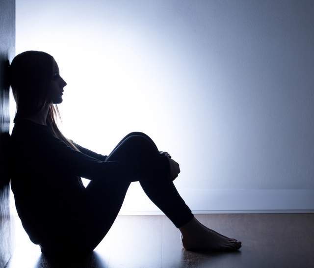 崩溃大哭就是抑郁症医生告诉你什么是真正的抑郁症