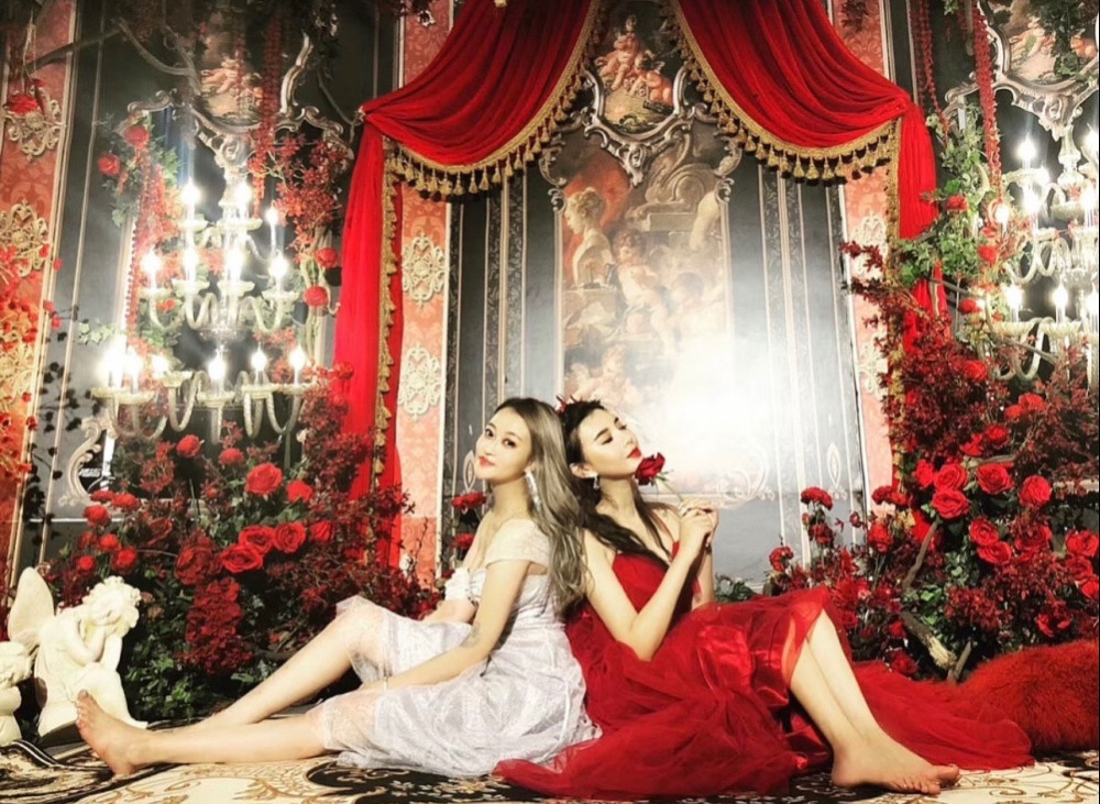 女星孙侨潞遗像公开,闺蜜为她守夜:带着微笑离开,和以前一样漂亮_腾讯