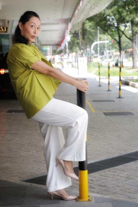 杨莉冰. 薛素珊. 朱秀凤.