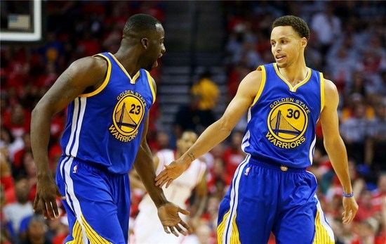 格林回归 库里爆发!这到底算是互相成就,还是该说同为体系球员