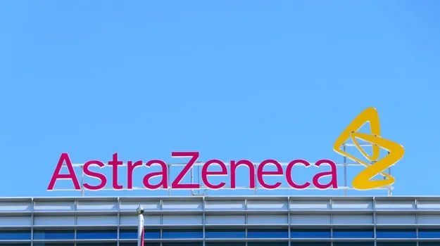周一,英国成为第一个使用瑞典阿斯利康新冠疫苗进行接种的国家,英国