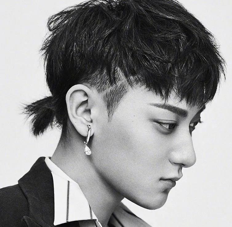 黄子韬头像每个人的心里都藏着一份挚爱与真诚