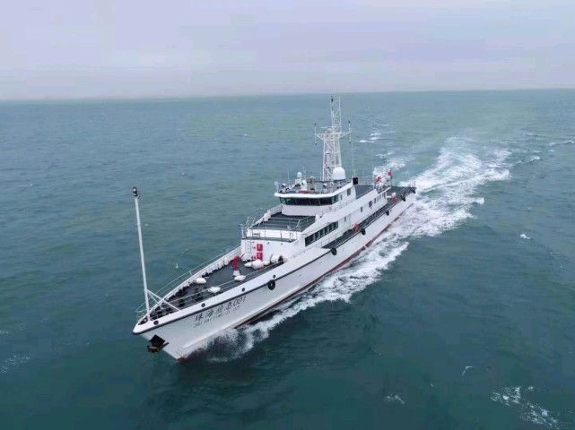 大块头入列珠海海上执法与救援再添重量级船舶