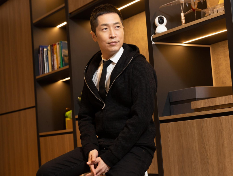 49岁马浚伟接受采访,直言反对年轻人做明星梦,很浪费时间和金钱