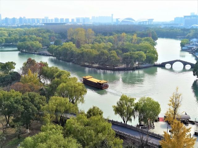 俯瞰嘉兴南湖,五彩斑斓的景致装扮出别样的南湖风景