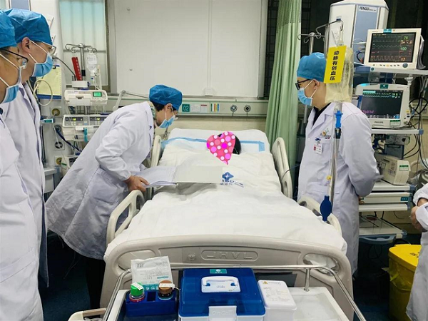 女子一天一杯奶茶 午休时突然晕倒大小便失禁 血液呈乳白色 腾讯新闻