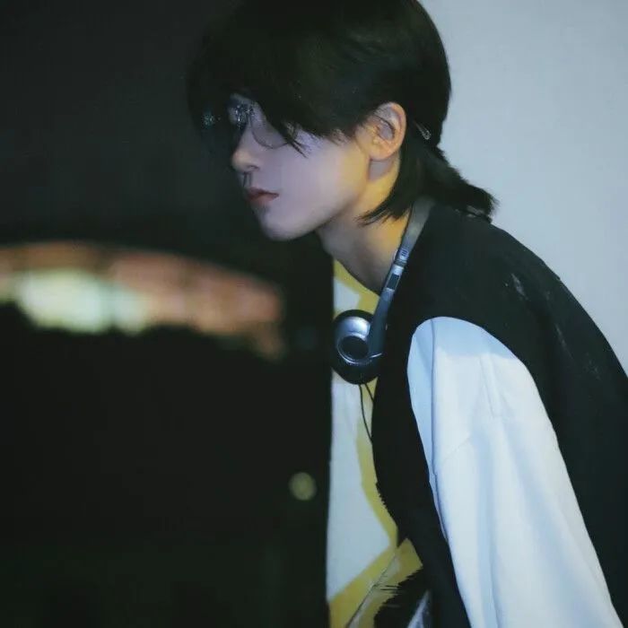 男头也是白月光