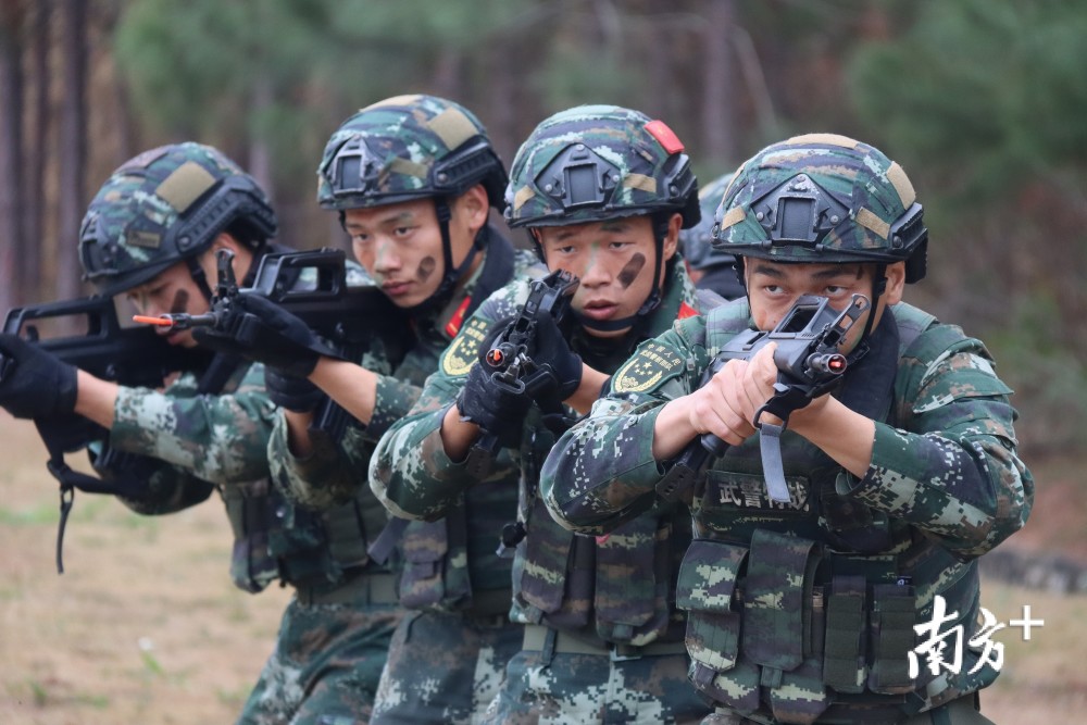 打响新年第一枪多图直击深圳武警开训现场