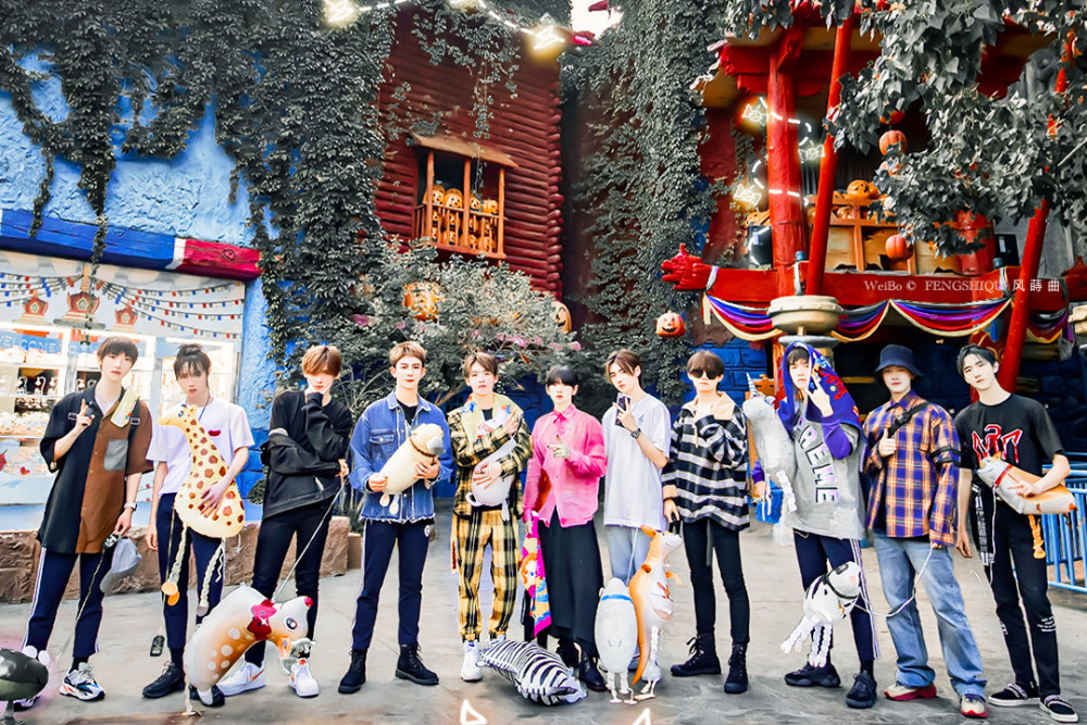 r1se合照好像忘了时间有脚