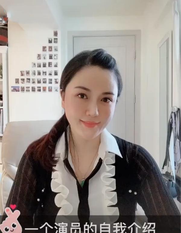 紧接着,刘淼开始积极在社交平台营业,与"法印"侯堃合拍系列短剧,依旧