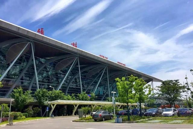 苏南硕放机场距无锡10千米,距苏州28千米,为4e级机场_腾讯新闻