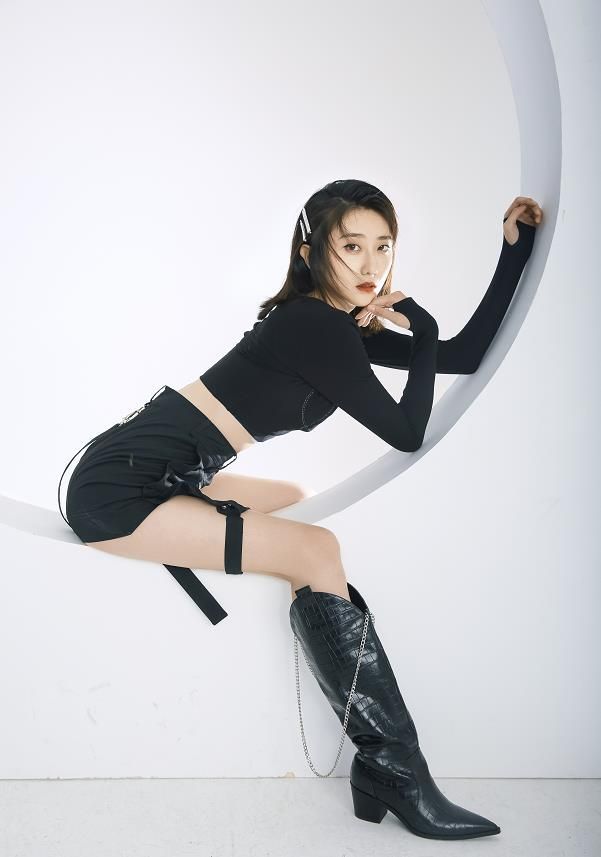 韩雪张思乐安冬巡回检察组女子天团赢在身材和气质