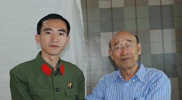 极像林的特型演员因长相被免费招待辞去总经理进军影视圈