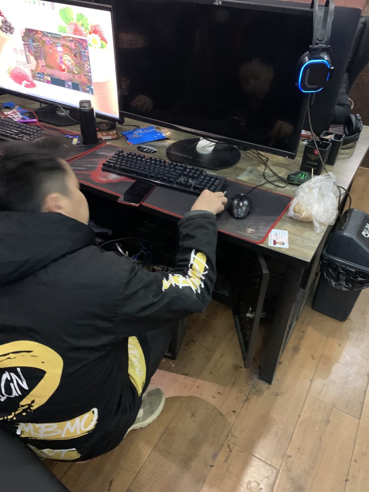 网吧电脑经常出问题,原来是网管惹的祸,老板头都大了:赶紧滚!