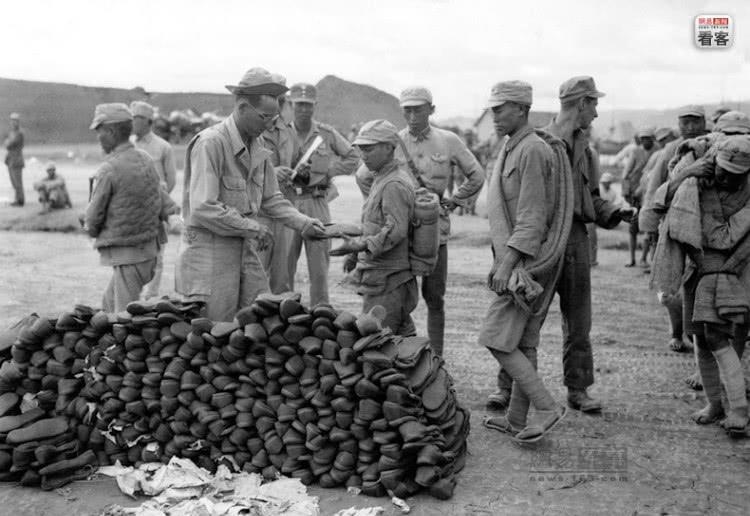 两支部队虽然同样困守长春,但由于中央军和地方杂牌军的派系矛盾,两者