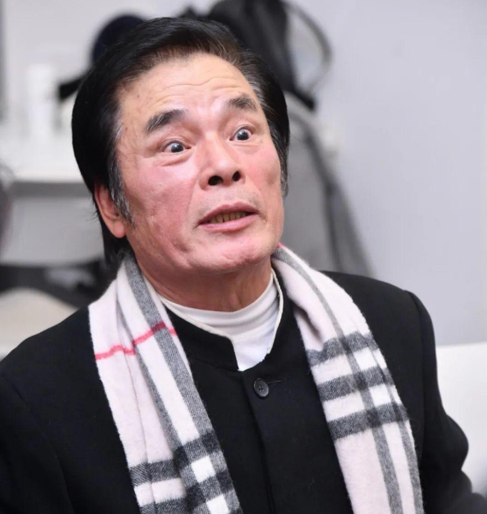 现实版韦小宝同时拥有6个老婆最小相差40岁如今再娶