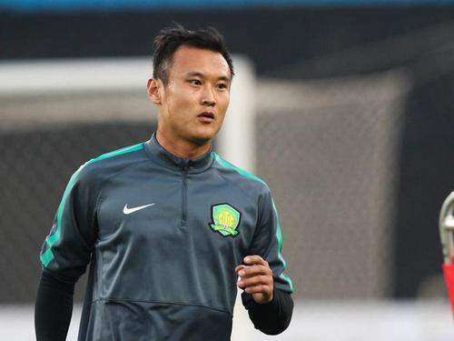 别不服单挑卡洛斯的徐云龙才是中超后卫历史天花板