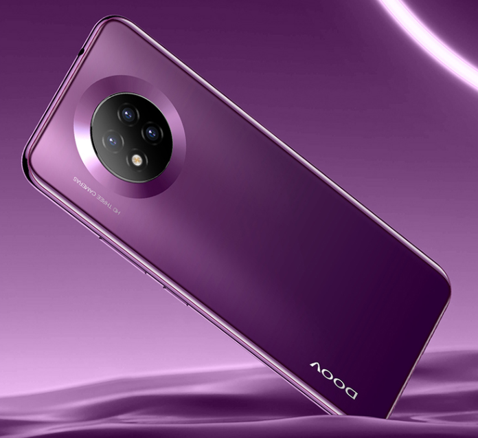 而且尴尬的是,尽管朵唯d6 pro后置摄像头模组和华为mate30系列非常像