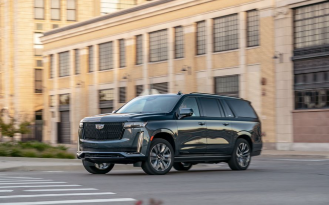 21款凯迪拉克凯雷德加长版更大更奢华